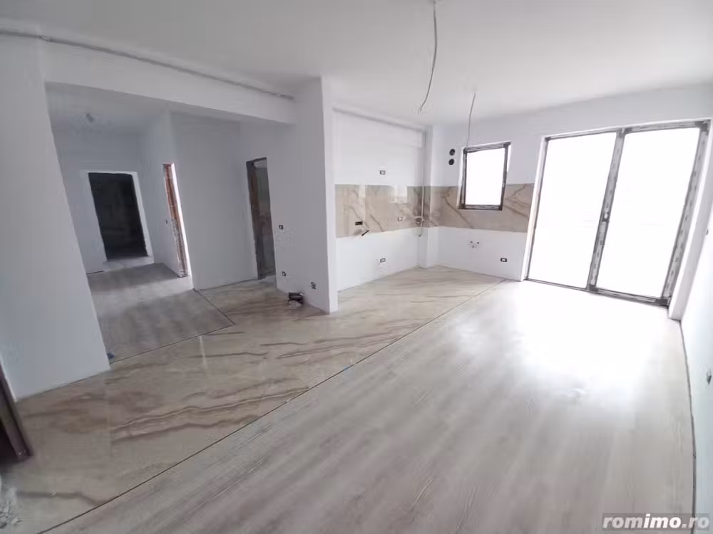 Nou. Etaj intermediar. Doua bai. zona Girocului - langa Eso
