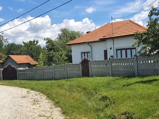 Casă Butoiesti