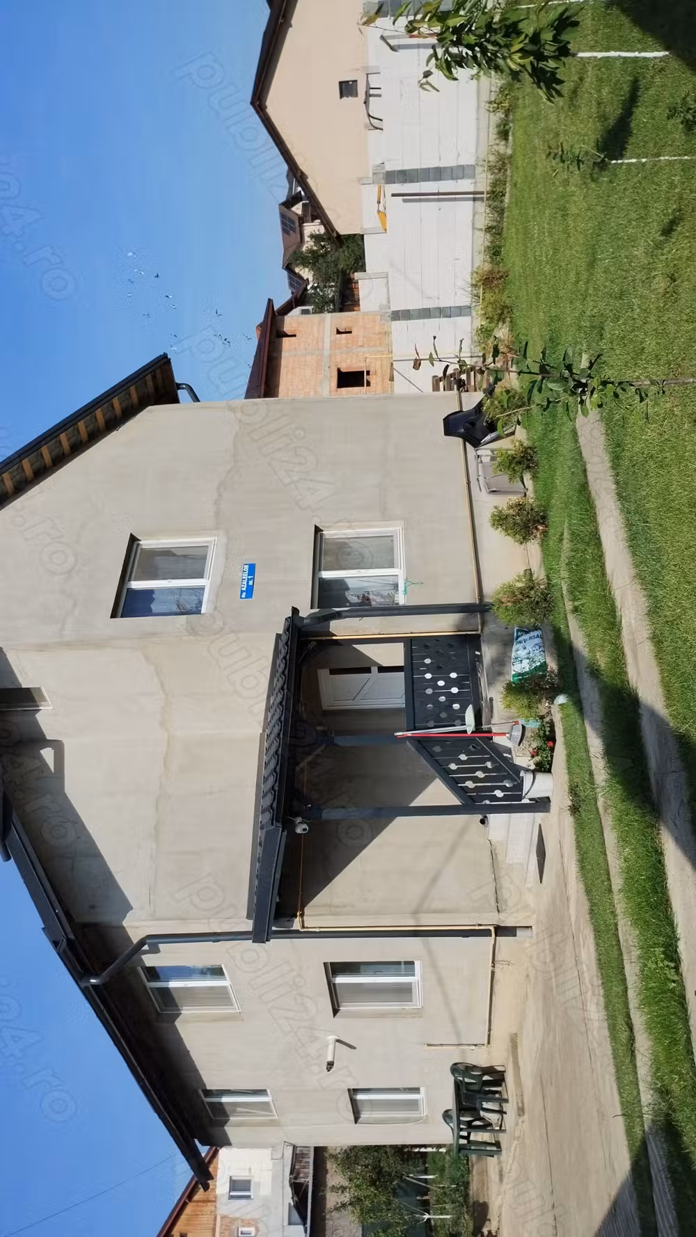 Vând casă în Apahida la 12 km de Cluj.