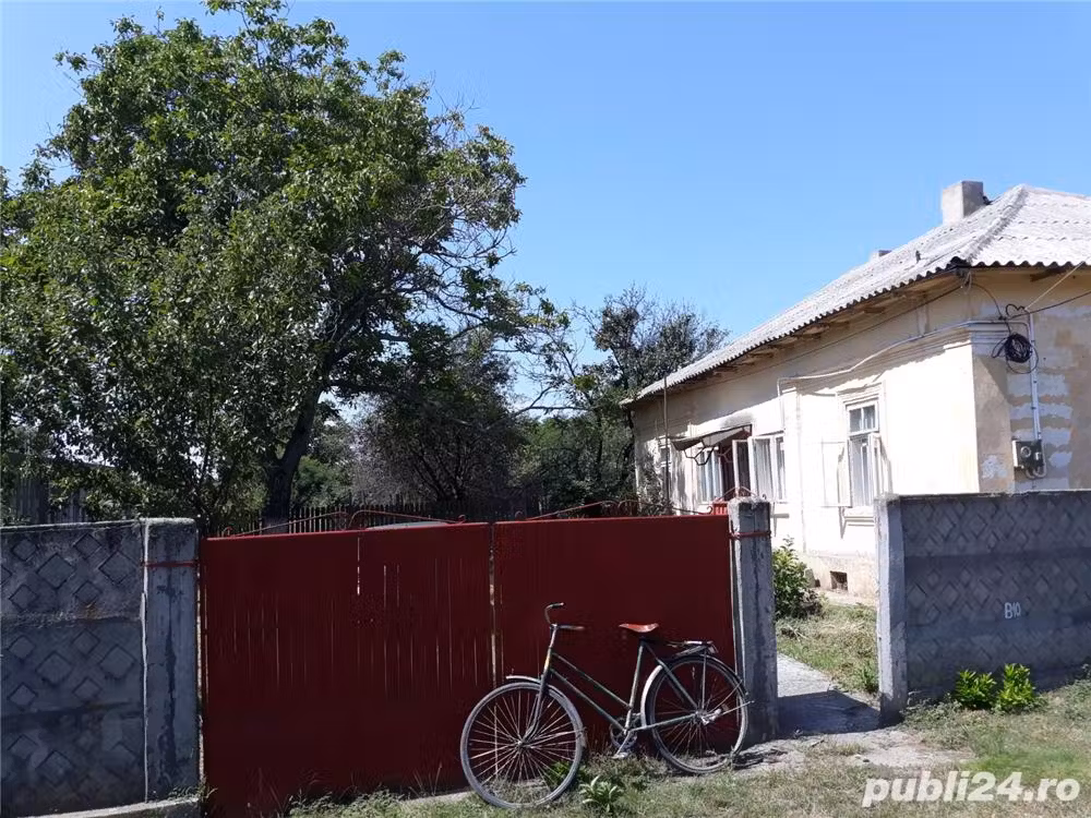 Vand casa, localitatea Draganesti-Olt, sat. Comani, jud Olt