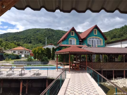 Casă Dubova