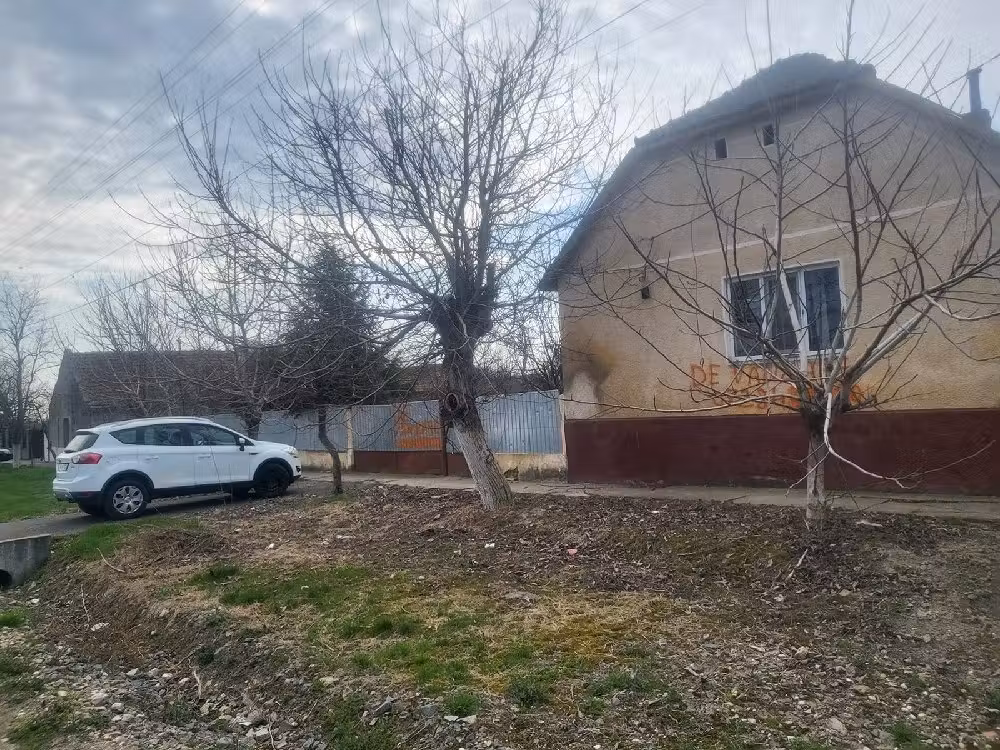 Vand casa in Checea