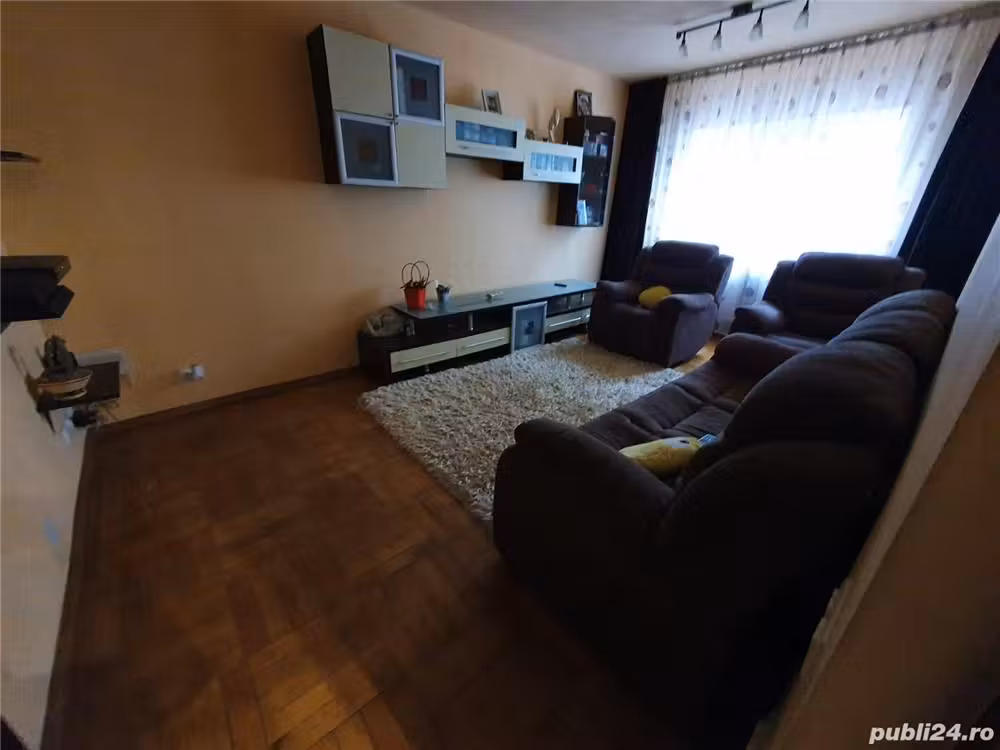 Apartament 3 camere cf 1 decomandat