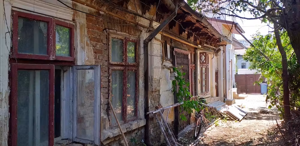 Vând casă veche PARTICULAR
