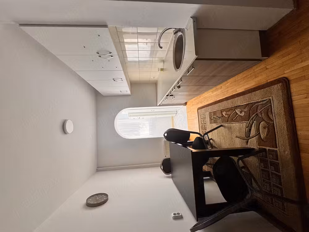 Ofer spre închiriere apartament PB cu 2 camere