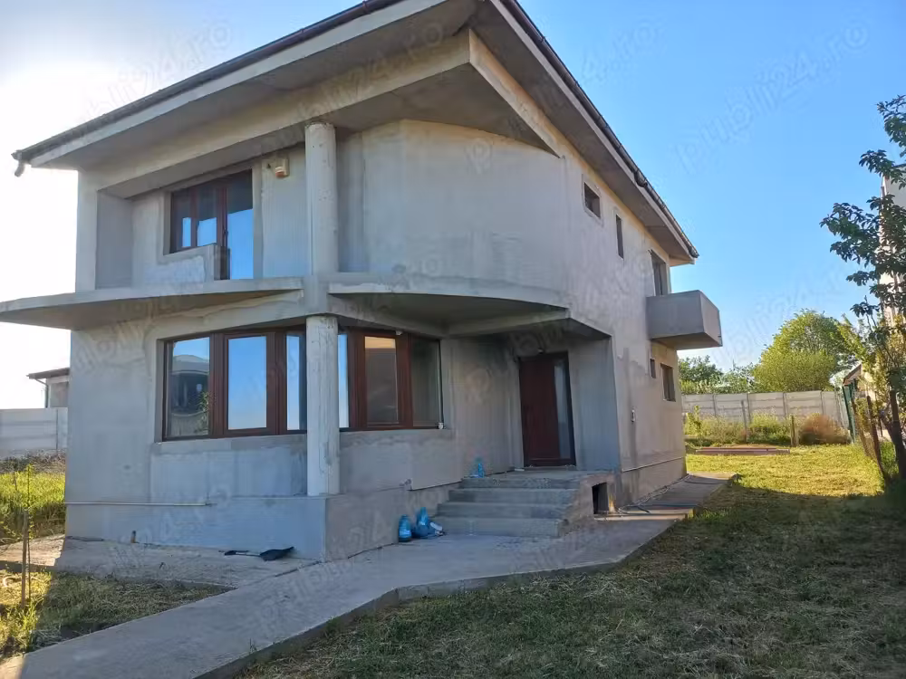 Casa Ovidiu, P+1 Etaj, suprafață utila 116 mp, teren 400 mp