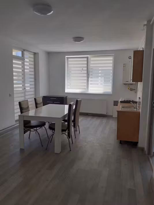 Apartament Floresti