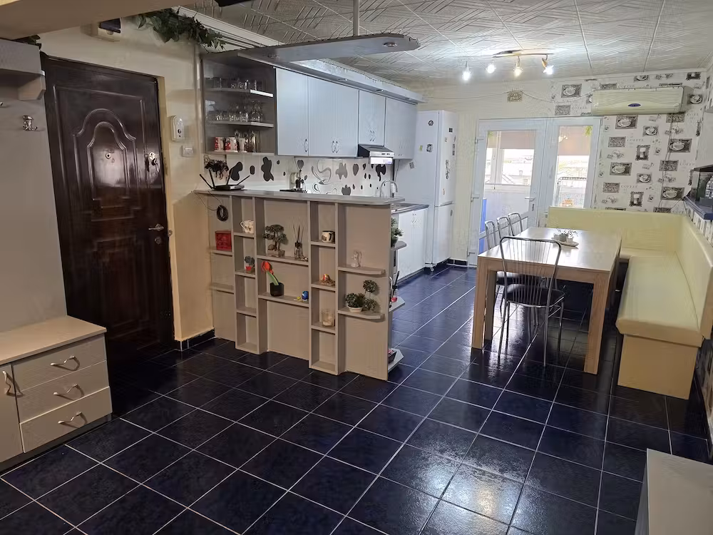 Vand apartament 4 camere decomandat