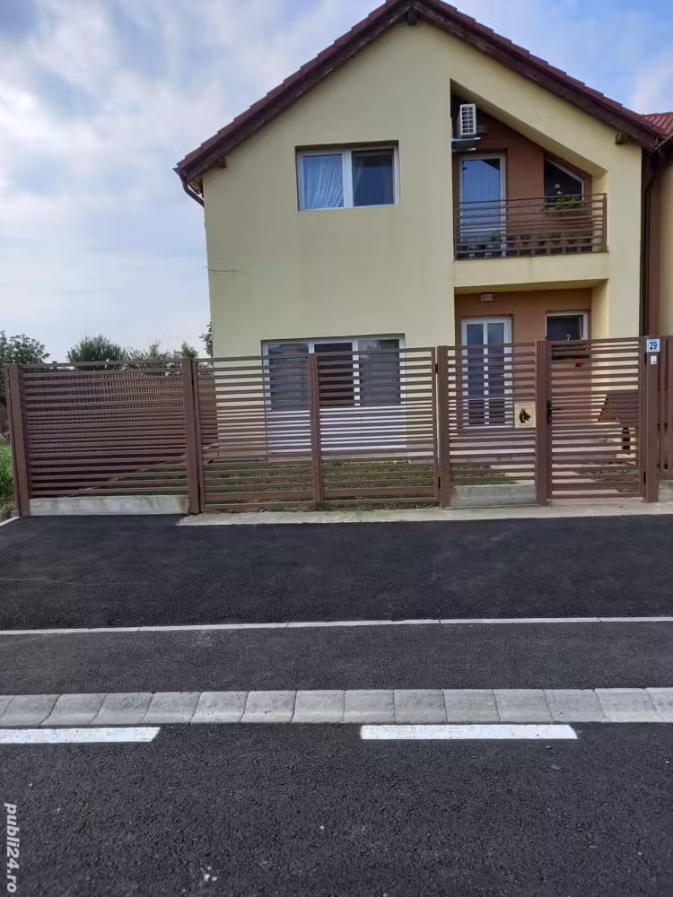 Proprietar, vand vila noua Via Carmina, finalizata la cheie