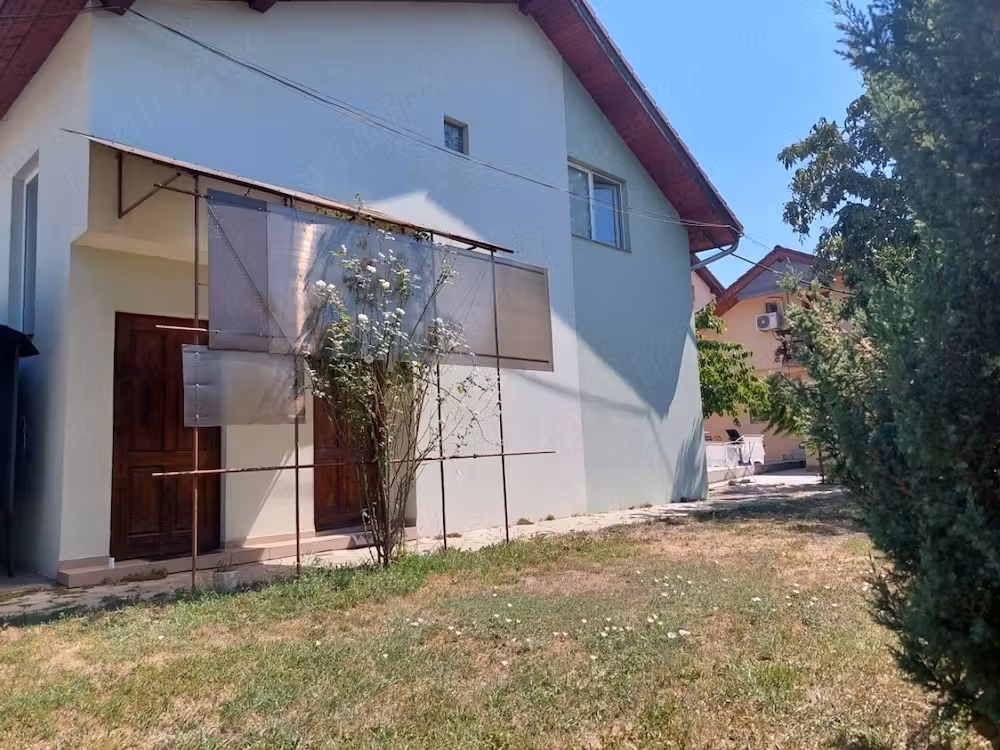 Proprietar, inchiriez apartament 2 camere la casa in Timisoara