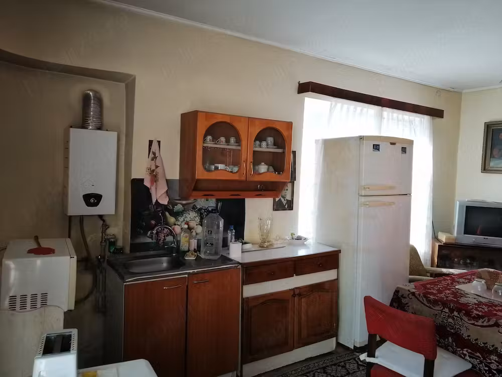 Casă · 4 camere · 228 m², VALEA CALUGAREASCA, Urlați