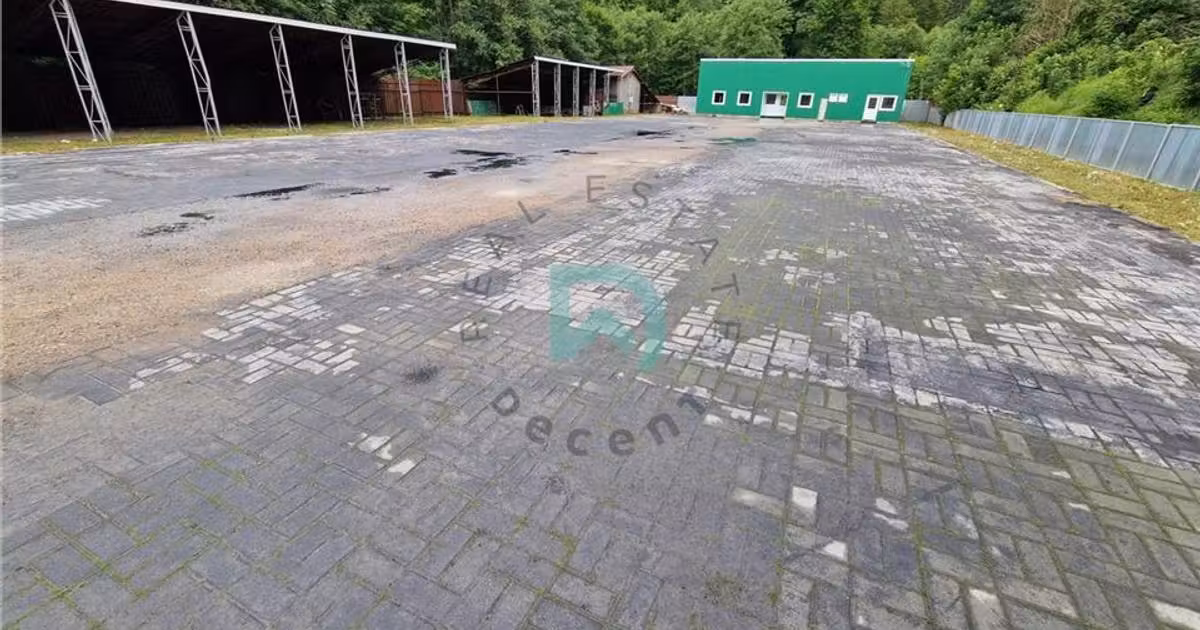 Teren intravilan de vânzare de 2180 mp, în Predeal