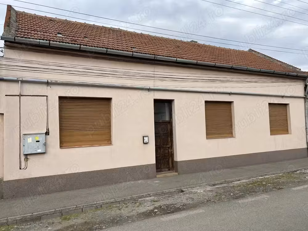 Vând casă în Lugoj