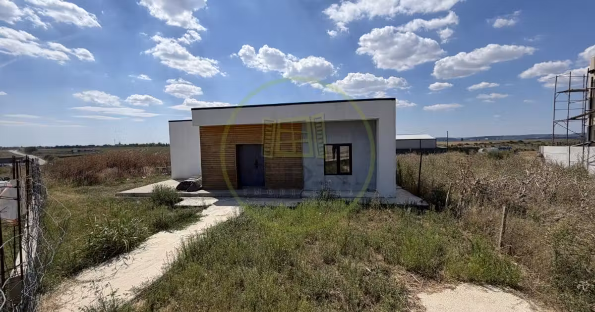 Casă individuală de vânzare cu 4 camere în Malu Mare