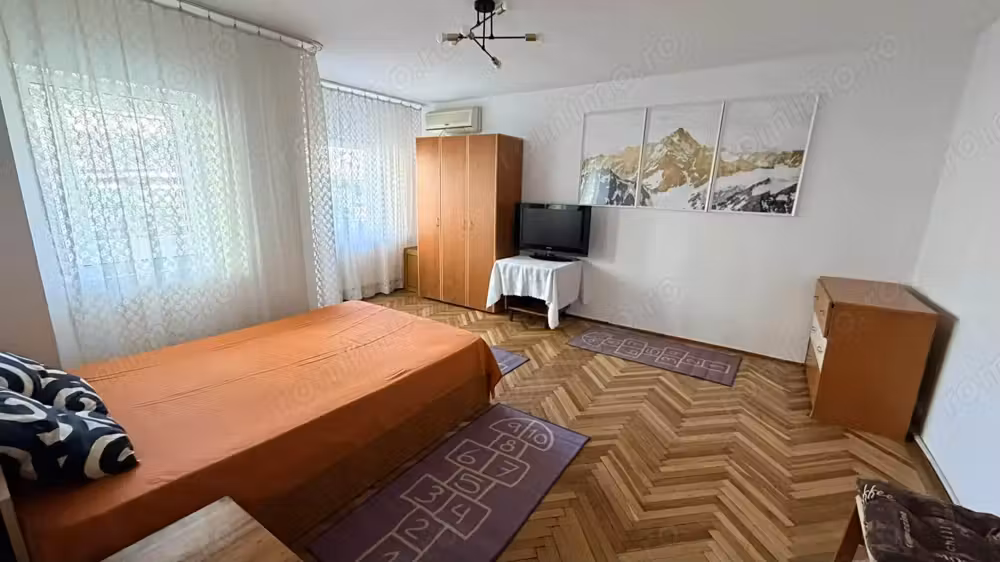 Inchiriez garsoniera recent renovata, cu contract ANAF, decomandata, situata in Drumul Sarii