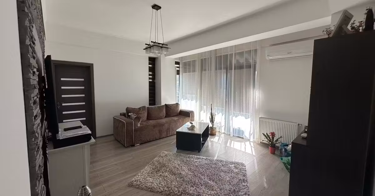 Apartament de vânzare cu 3 camere în zona Tomis Plus, Constanța
