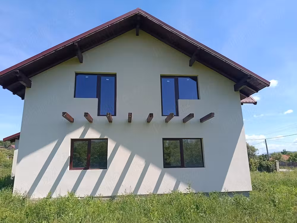 De vânzare casa semifinisata Remetea Chioarului