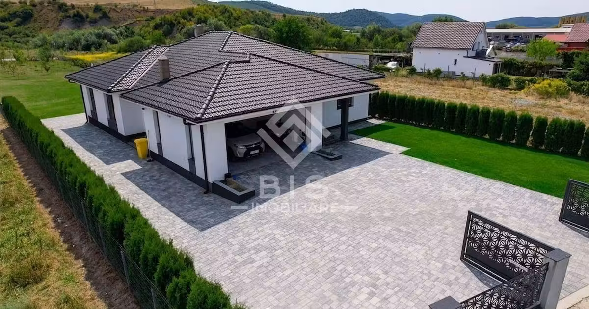 Casă individuală de vânzare cu 4 camere în zona Viișoara, Bistrița
