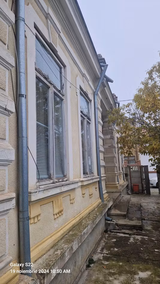 Casă Ultracentral
