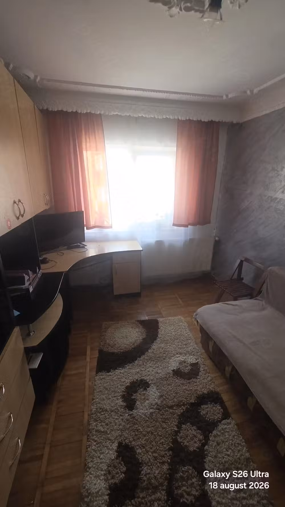 Inchiriez apartament
