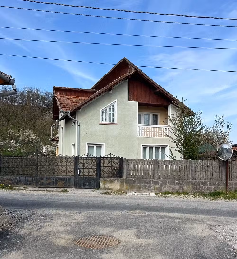 Casa de vanzare Sanpetru( 10 km distanta fata de Hateg)