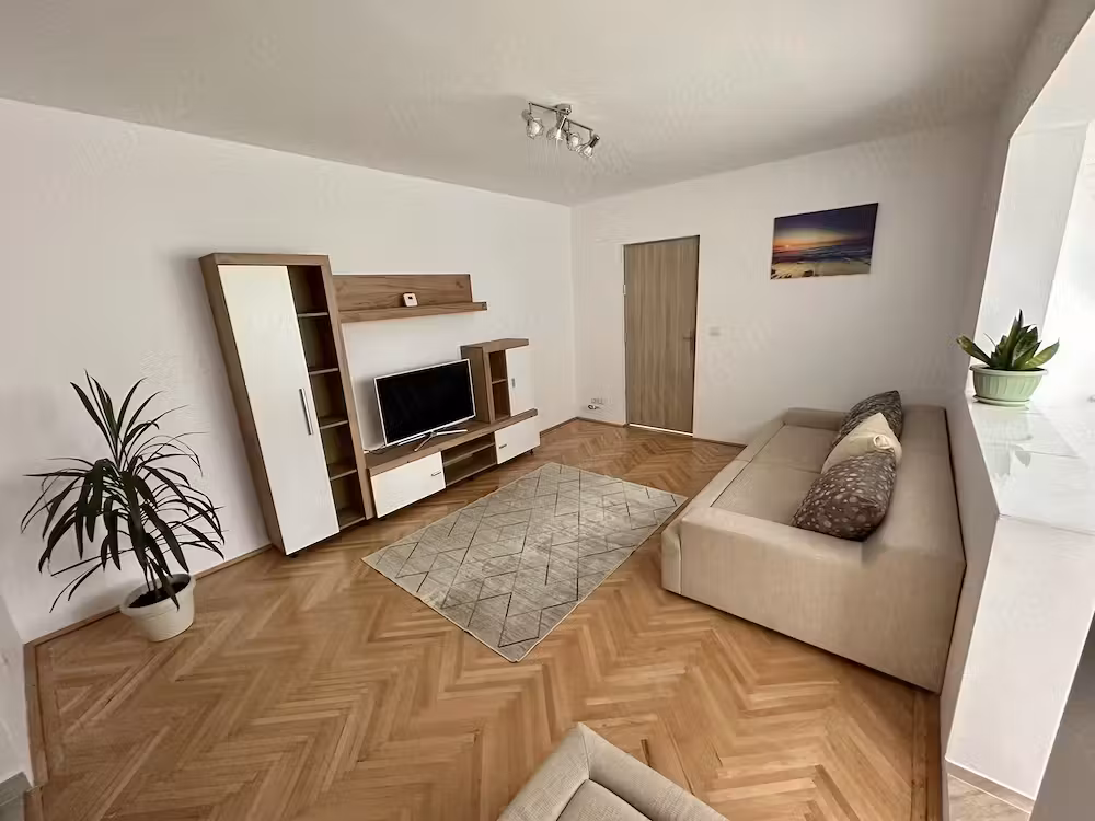 Proprietar închiriez apartament 2 cam Calea Sagului