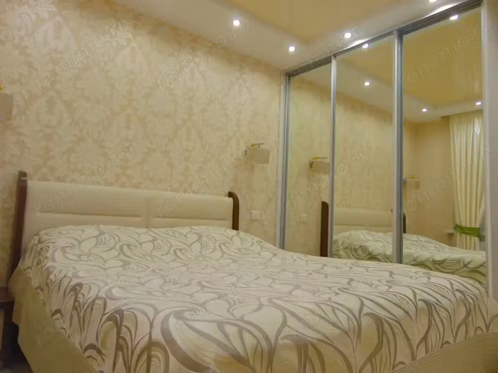 Garsoniera de inchiriat in zona Aparatorii Patriei