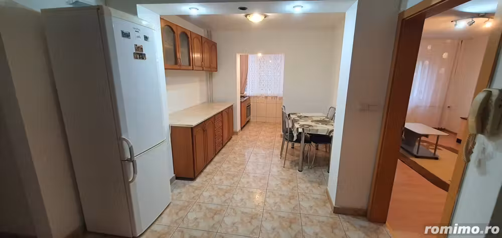 Proprietar Inchiriez apartament cu 3 camere sau cazare muncitori cu factura