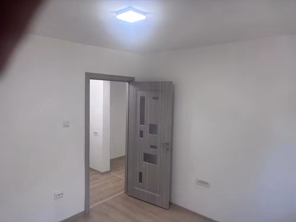 Vanzare Apartament cu doua camere cf.2., Viziru 3, et. 3 din 10 Zona etajul 3 nemobilat, cadastru,