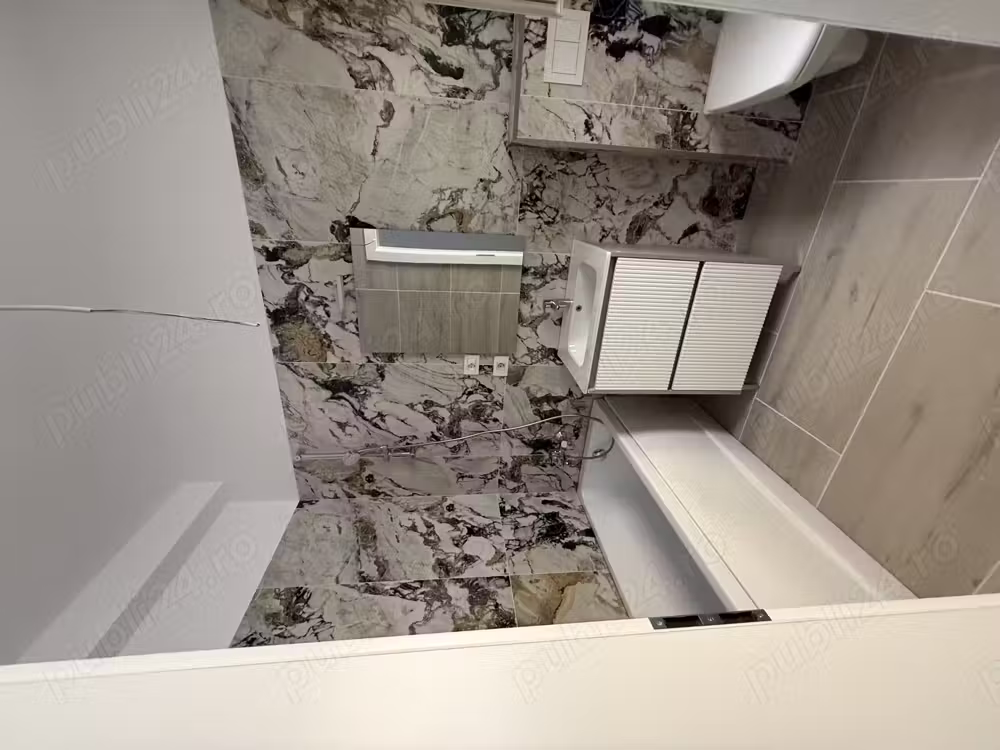 2 camere etaj intermediar la cateva minute de hotel IQ