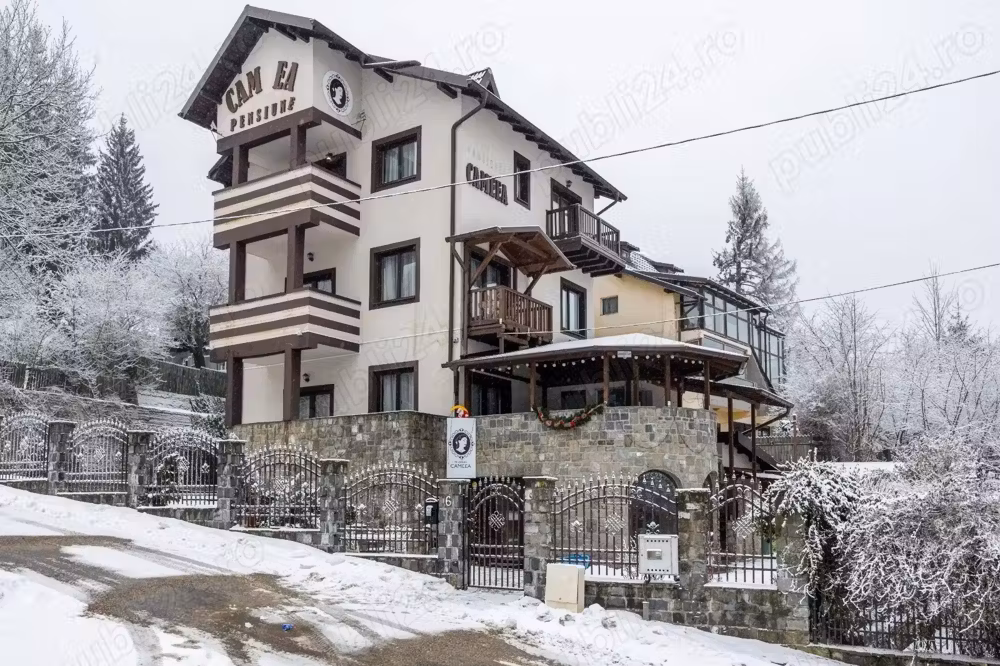 Vilă (Pensiune) de vânzare Bușteni
