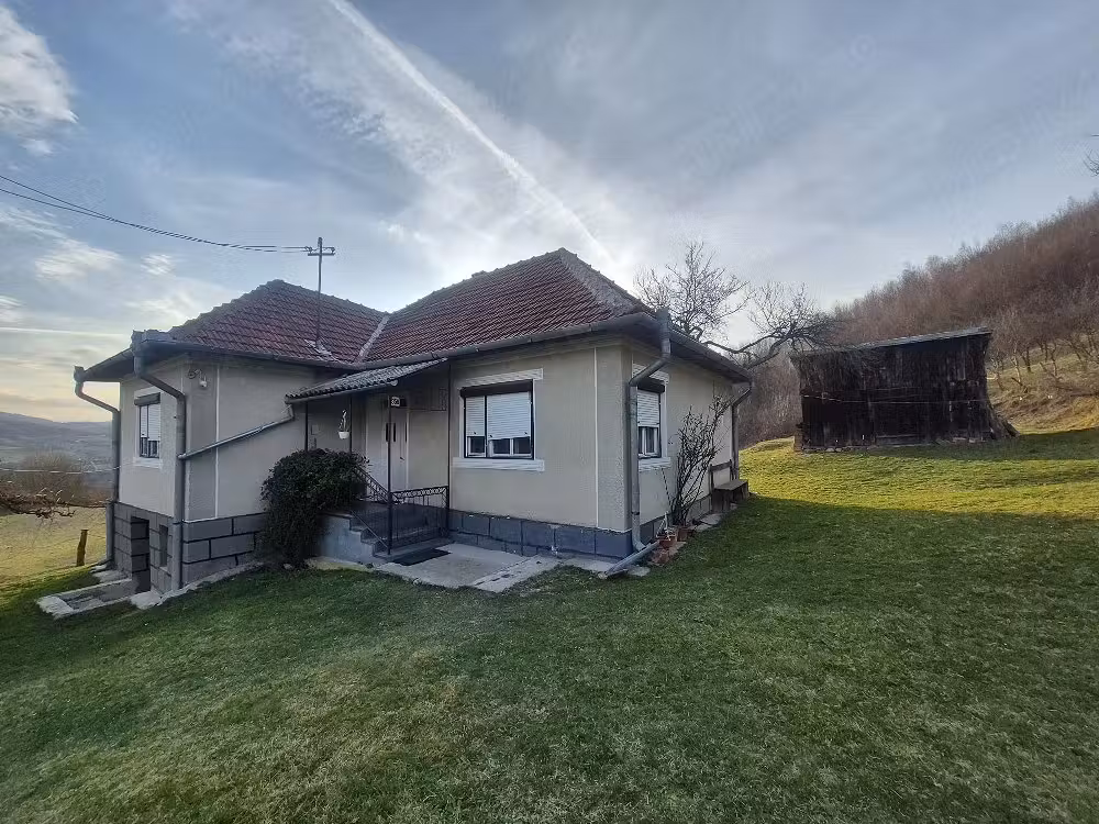 casa +anexe+livada