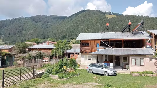 Casă Comuna Borca