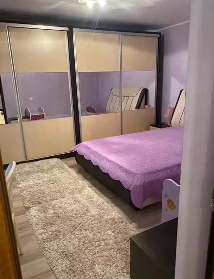 Inchiriez garsoniera in zona Brancoveanu, aproape de metrou