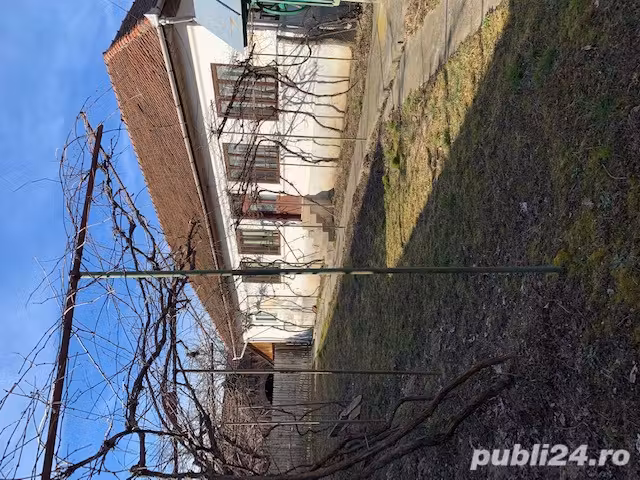 Casă · 282 m², Novaci, Novaci