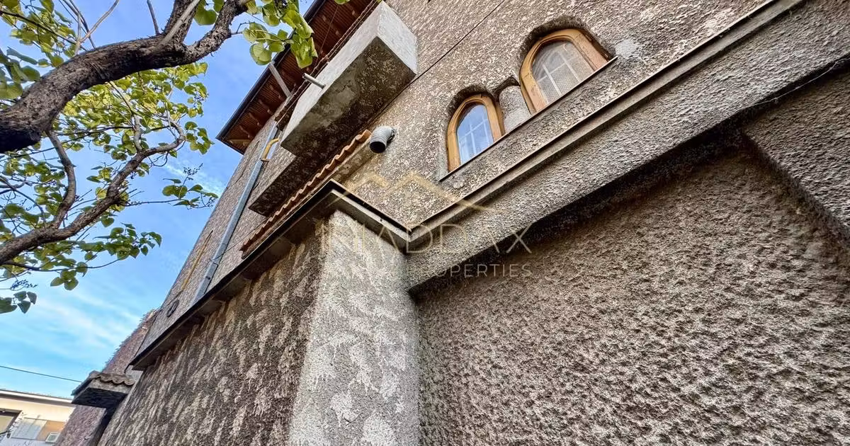 Casă individuală de vânzare cu 6 camere, mobilată în zona Primăverii, Sector 1