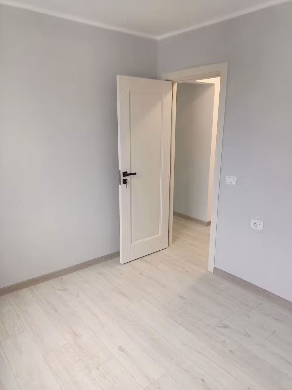 Apartament 2 camere , zona darmanesti