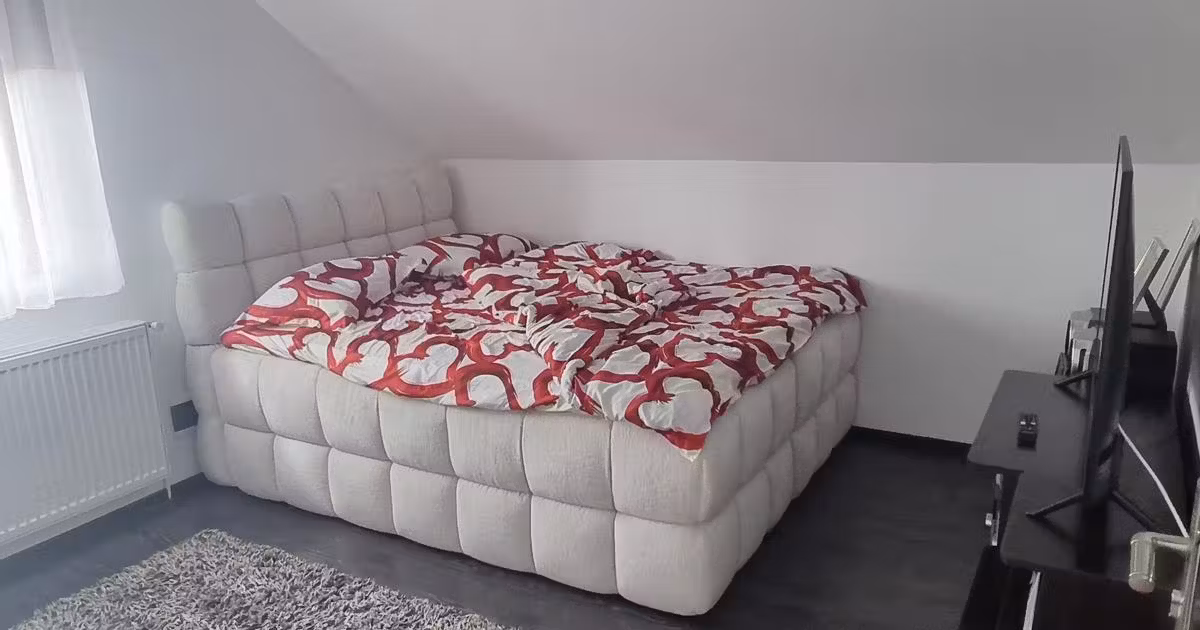 Casă individuală de vânzare cu 6 camere în Călata