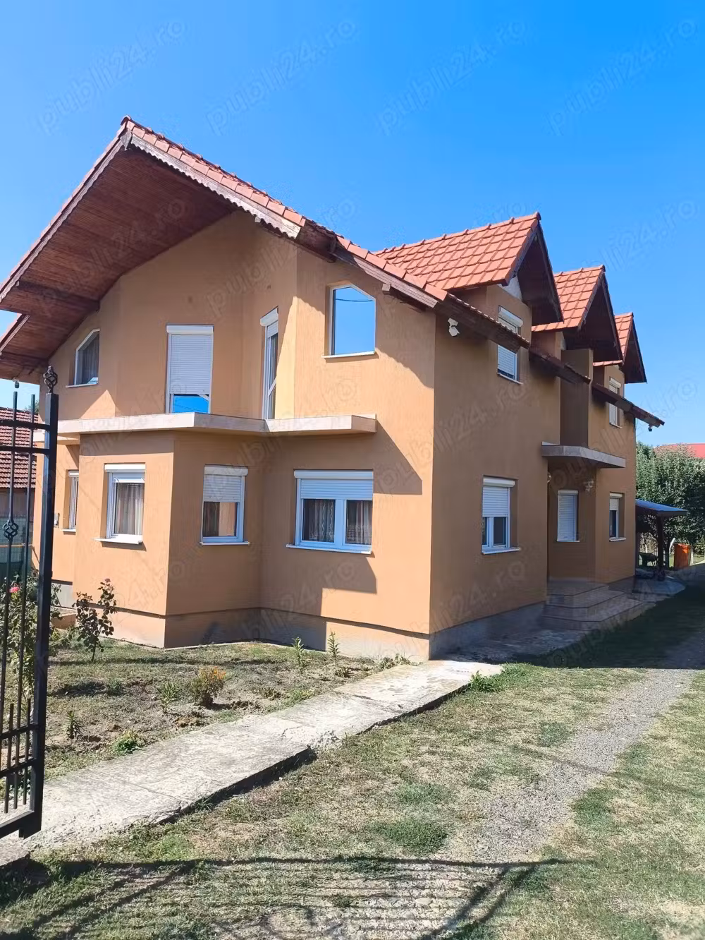 Vila moderna de vanzare In Sannicolau Mare