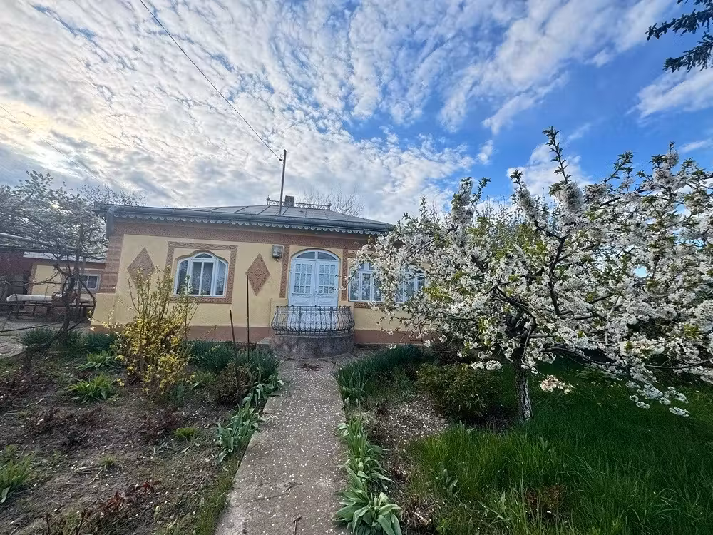 Casa de Vanzare Manastirea Doamnei