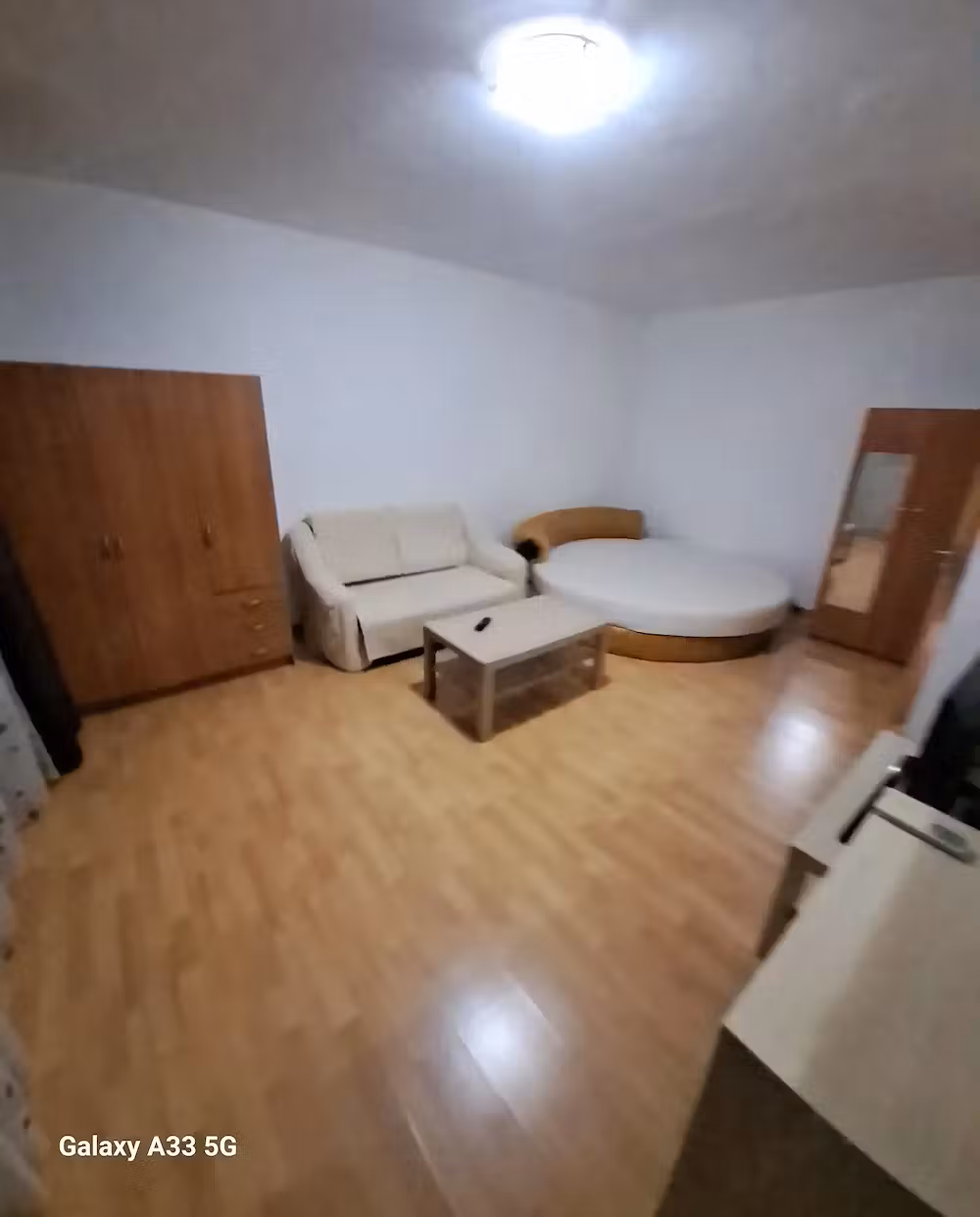 Închiriez garsoniera tineretului-piata norilor