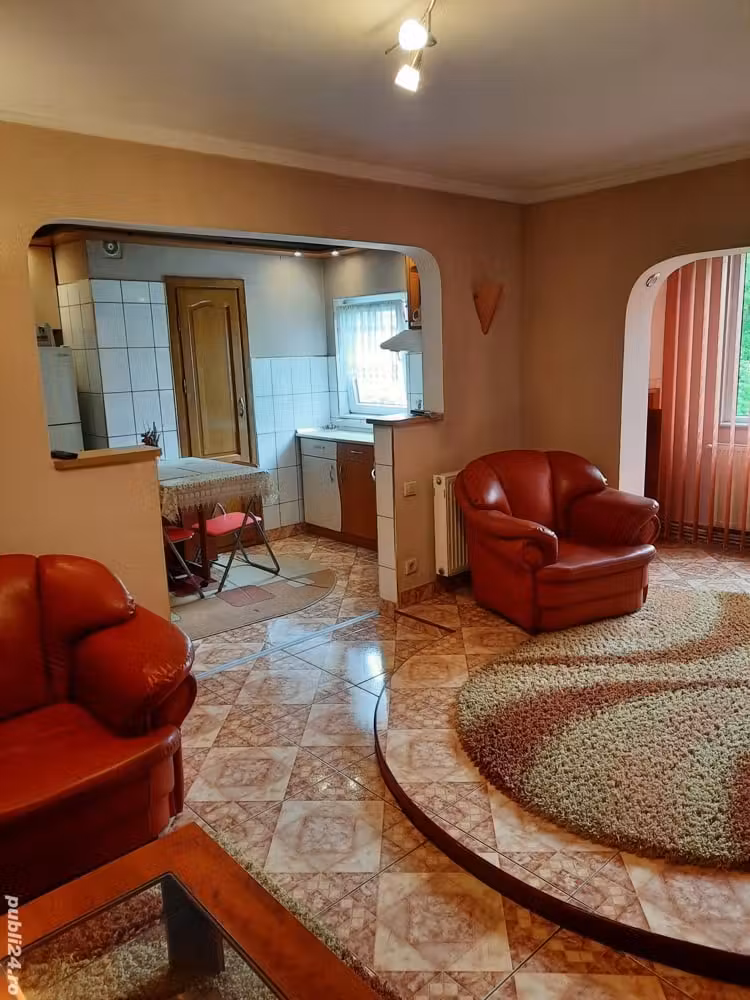 Vând apartament zona centru