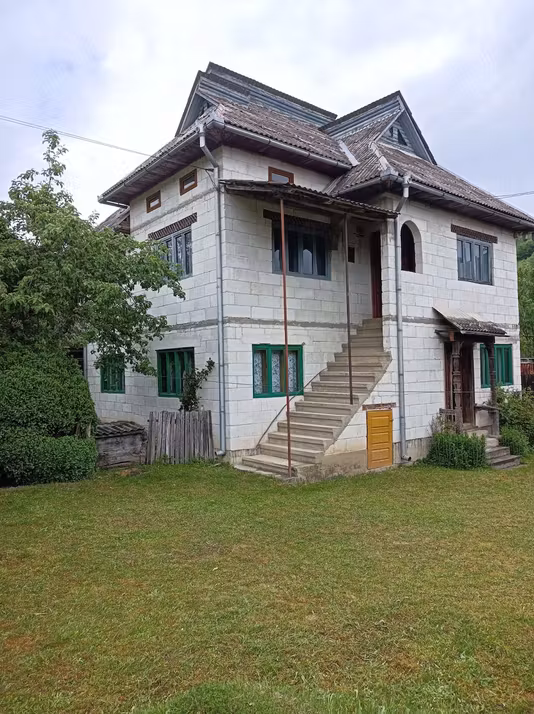 Casă Stramtura