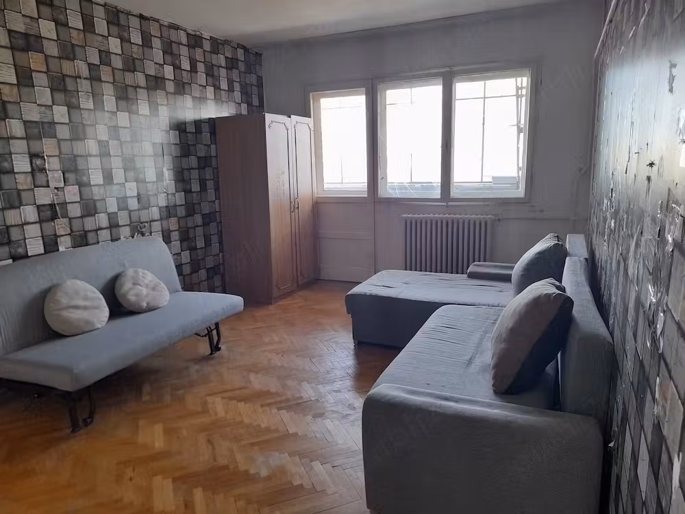 Ap 2 camere decomandat 49mp zona Marasesti