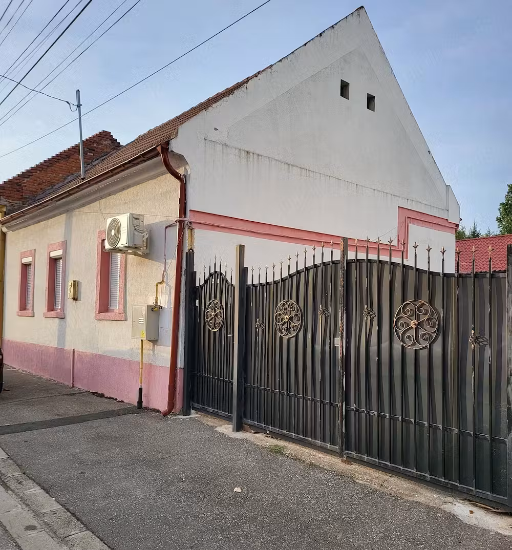 PROPRIETAR vand casa zona Bogdanestilor.