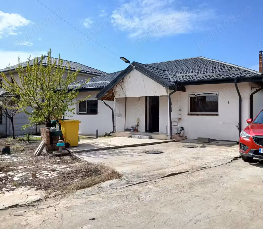 Casa de vânzare pe parter
