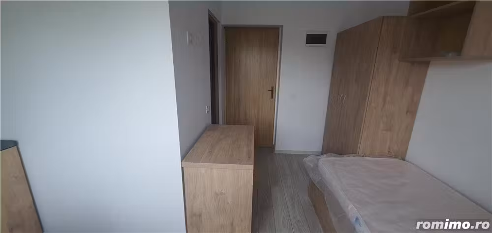 Vând bloc cu 11 apartamente în Complexul Studențesc