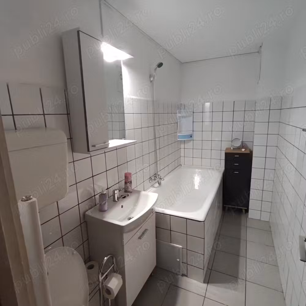Închiriez apartament 2 camere, decomandat, 60 m2