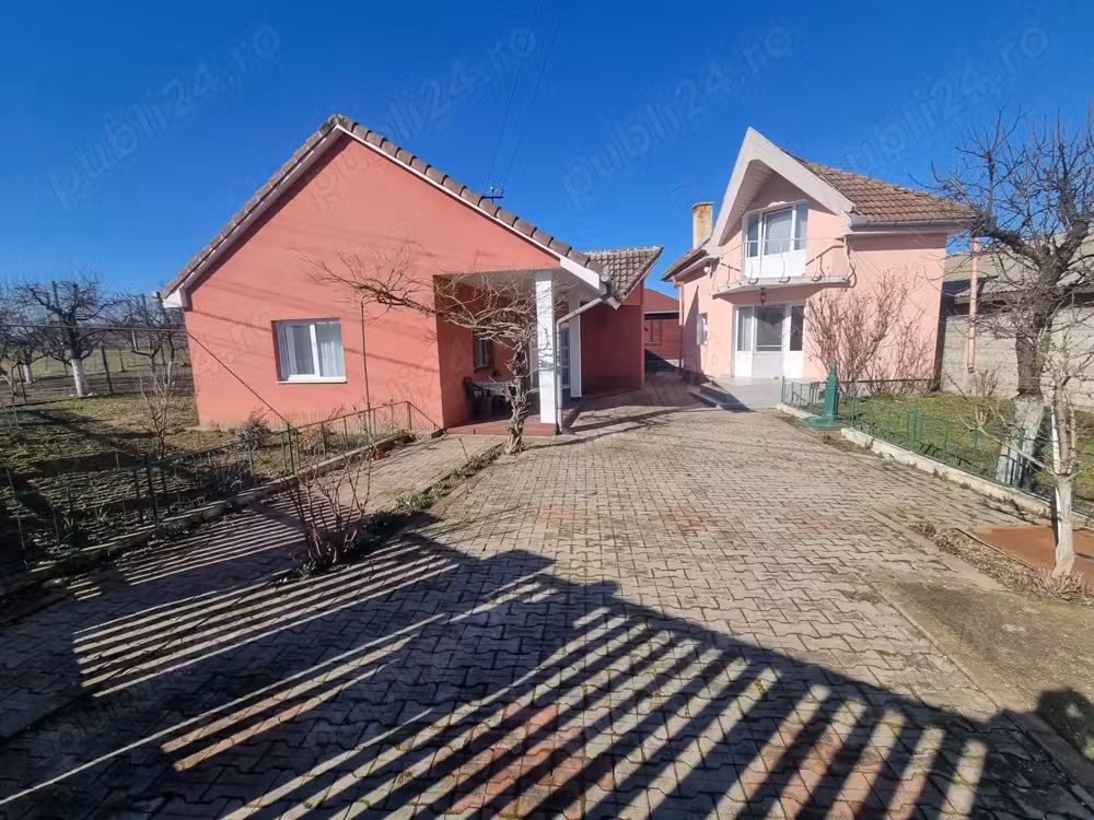 Casă · 4 camere · 136 m², Bacia, Simeria