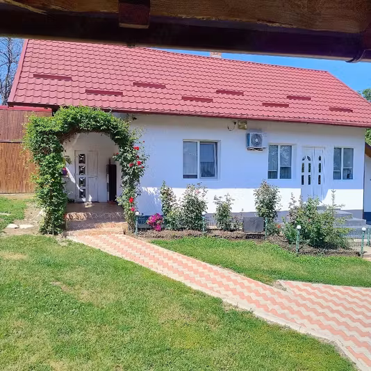 Casă Adancata